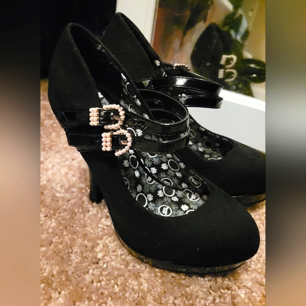 Black Retro 4.5" Heels w/faux pearl buckles